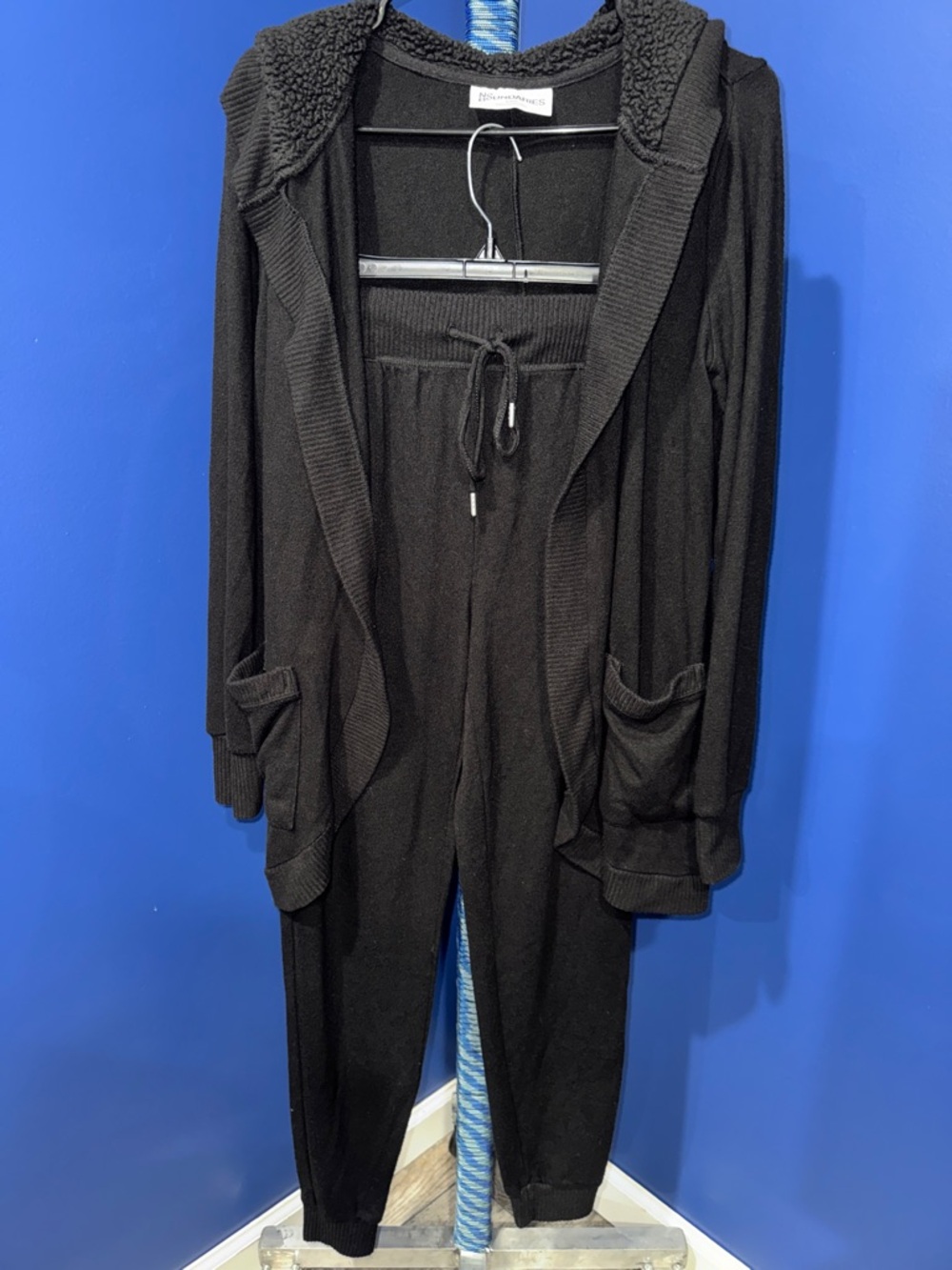 No Boundaries-  Black Jogger Pants & Sherpa Hooded Cardigan Set Size S/M - Picture 3 of 17